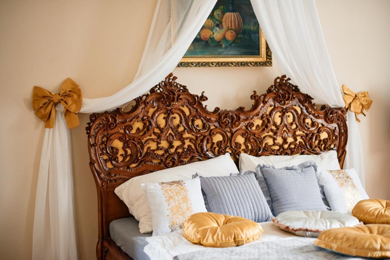 Ambrozuv Dvur Apartment Pouzdrany Екстериор снимка
