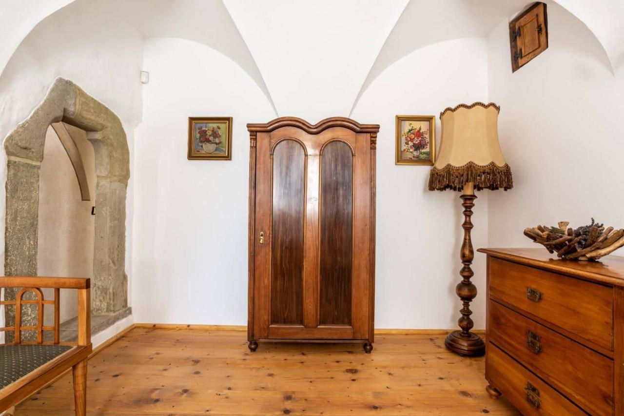 Ambrozuv Dvur Apartment Pouzdrany Екстериор снимка